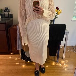 Pencil knit skirt
